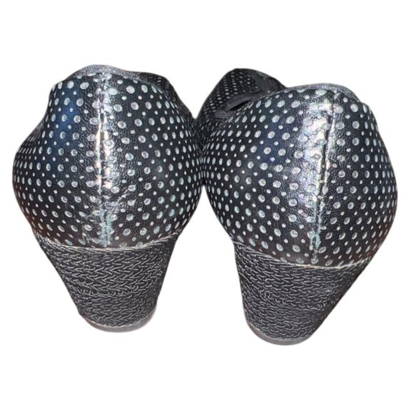 Melucci Womens Black Perforated Peep-Toe Wedge Shoes Size 7.5 - Picture 5 of 8